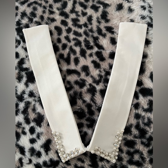 Bundle of 2 Faux Pearls and Rhinestones faux collars, NWOT, never worn - Picture 3 of 6